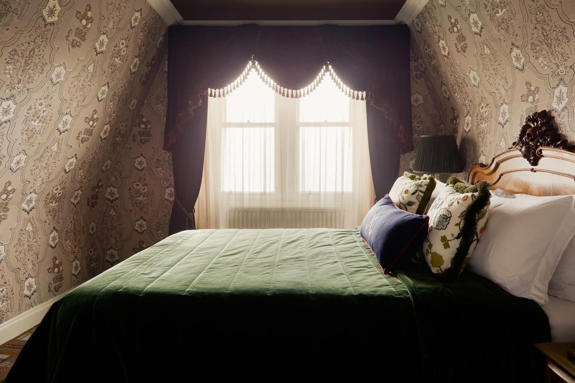 Rusacks St Andrews Esterno foto A bedroom at the hotel